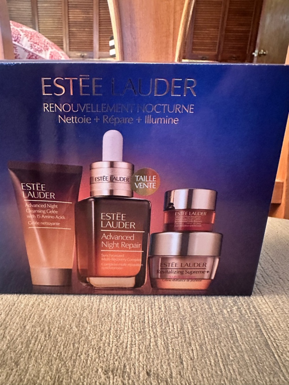 New Estee Lauder Nightly Renewal Collection with full size Advanced Night Repair - Picture 5 of 6